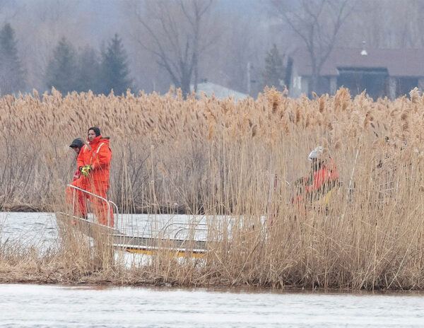 Indians_Canada_USA_border