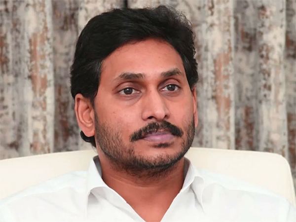 YS-Jagan-Family-Trip