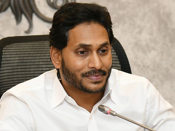 YS-Jagan-Transfers-IAS-Officers