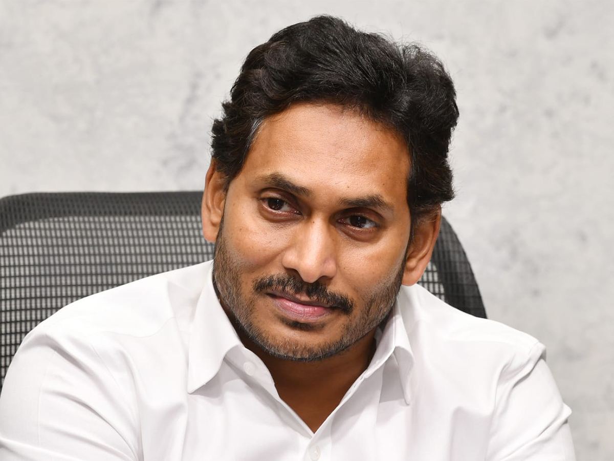 Jagan Starts New Year With 3000 Crore Loan