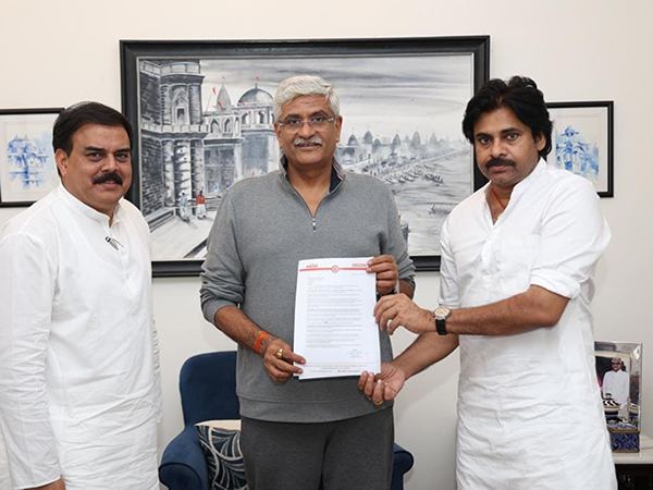 Pawan_Kalyan-GajendraSinghShekhawat