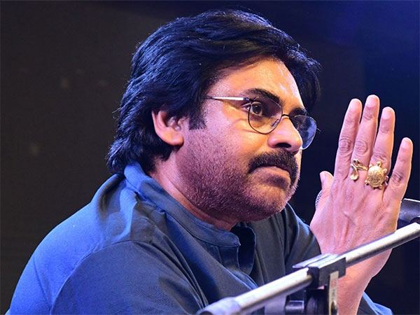 After IT Raids, Pawan Kalyan Gets Pressure From Mythri?