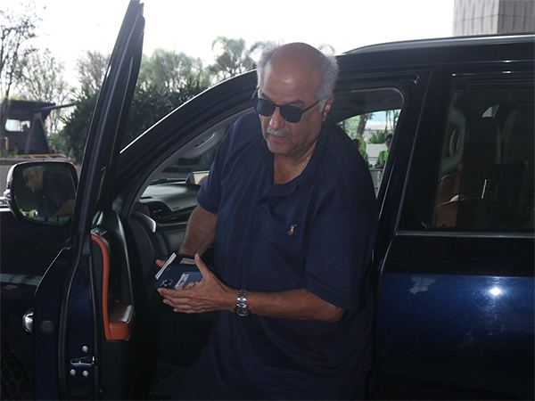 Producer_Boney_Kapoor_Car_Seized