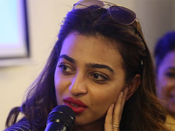 Radhika-Apte-Breast