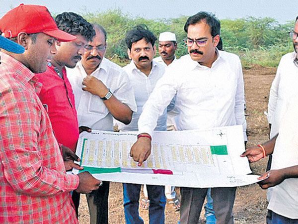 Amaravati Lands Distributing For Poor People