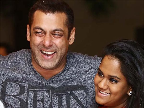 Arpita Khan Earrings Stolen
