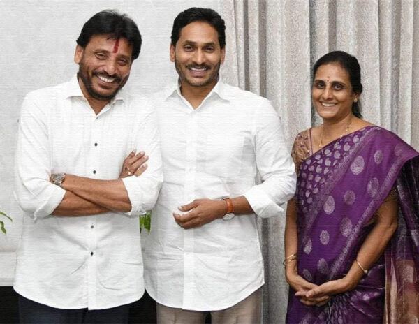 Duvvada-Vani-Duvvada-Srinivas-Tekkali-YSRCP-Jagan