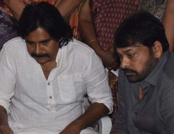Pawan-Kalyan-Chiranjeevi