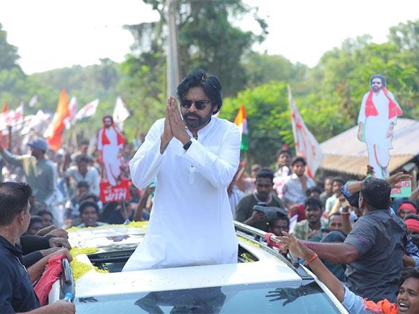 JanaSena-Pawan-Kalyan-Touring-East-Goavari