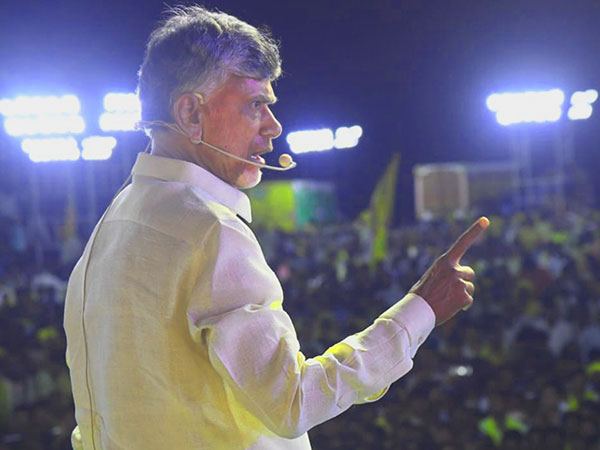 Chandrababu's Guarantee, Jagan's Confusion!