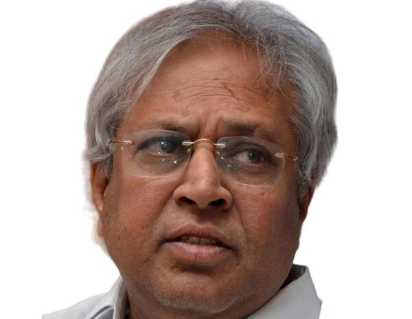 Vundavalli-Aruna-Kumar-target-Ramoji-Rao