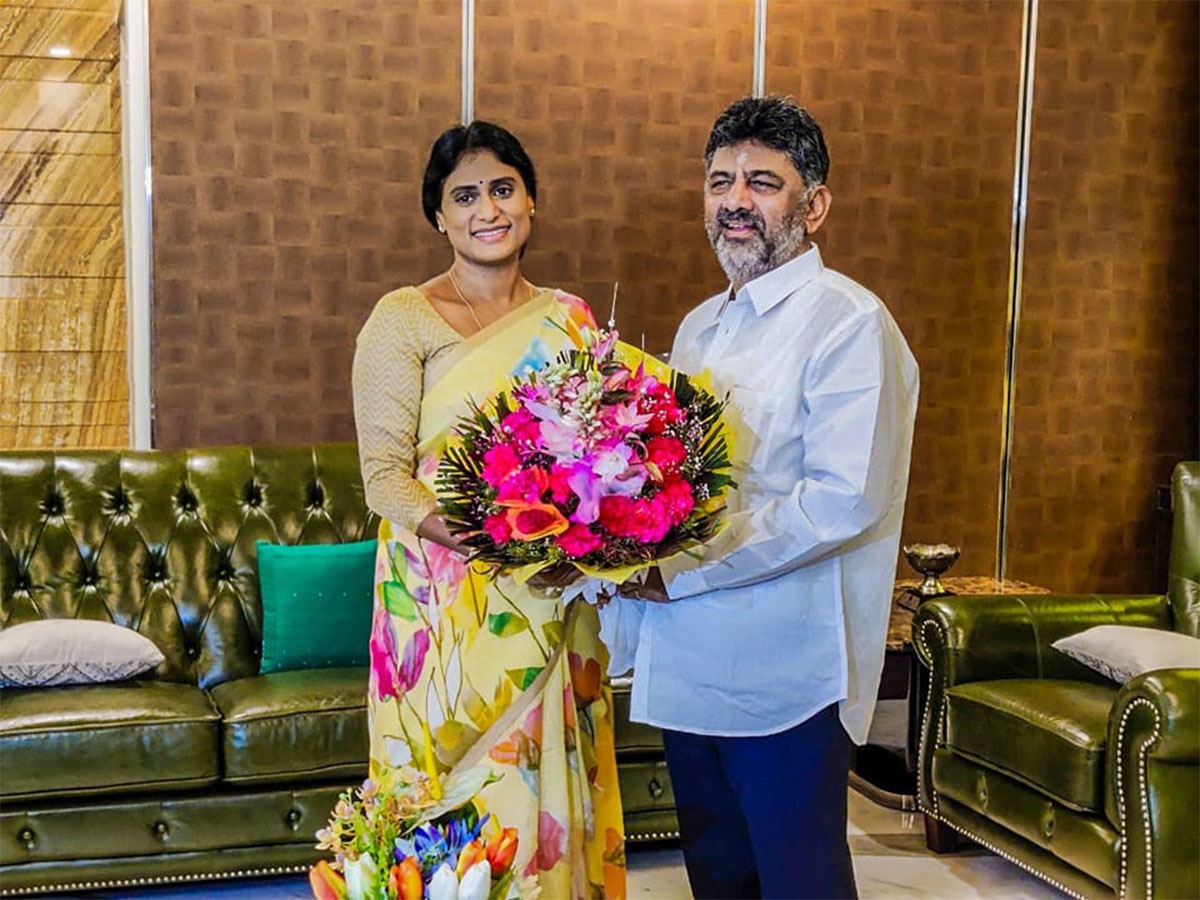 YS-Sharmila-Meets-DK-Shivakumar