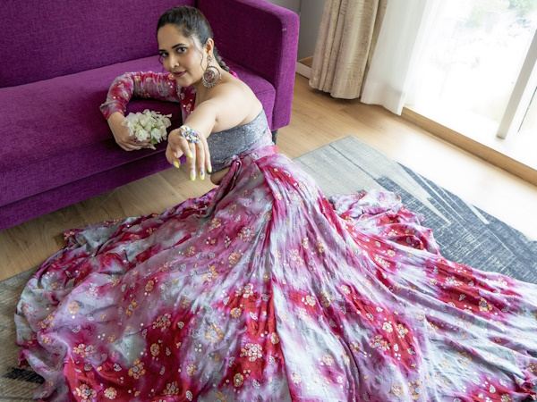 Anasuya Bharadwaj Requests Not To Drag Her Name In Unrelated Issues