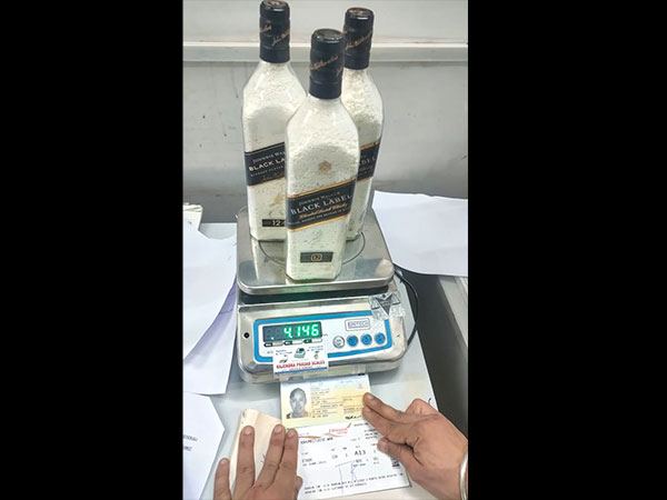 Cops Caught 3 Whisky Bottles