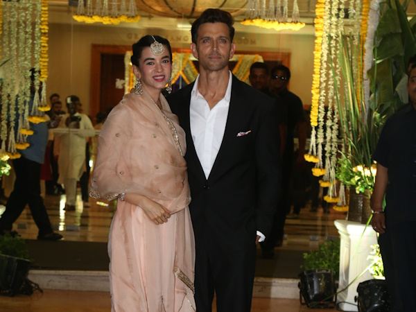 Hrithik Roshan & Saba Azad: Perfect Couple at Mantena's Reception