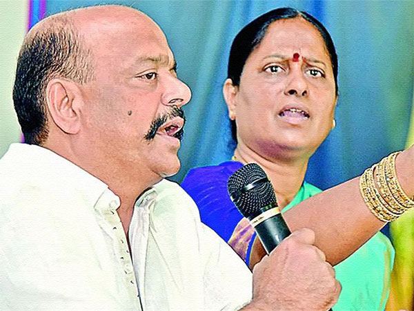 Konda-Murali-Konda-Surekha