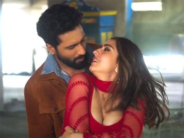 Zara Hatke Zara Bachke