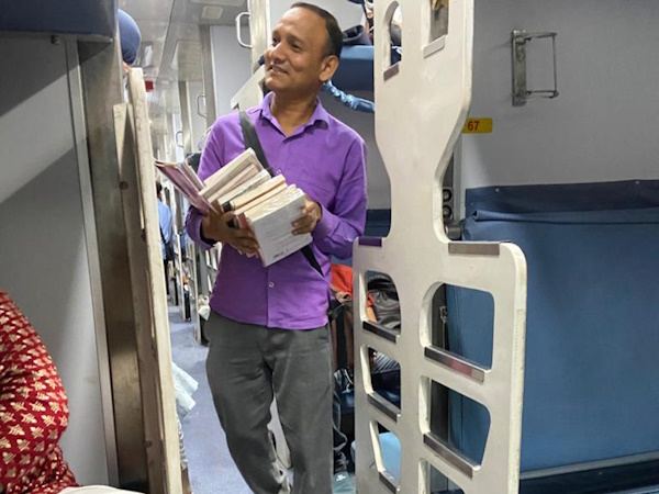 Book-Seller-Customers-Dumbass