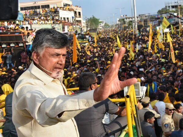 Chandrababu-Naidu-Bus-Yatra