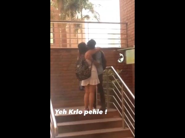 Couple-Kissing-Delhi