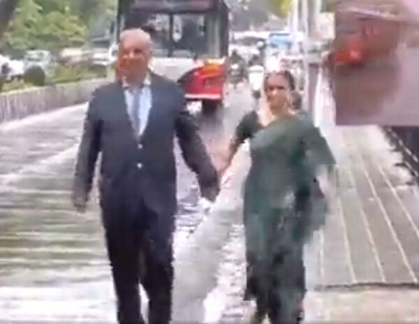 Elderly Couple Goes Viral