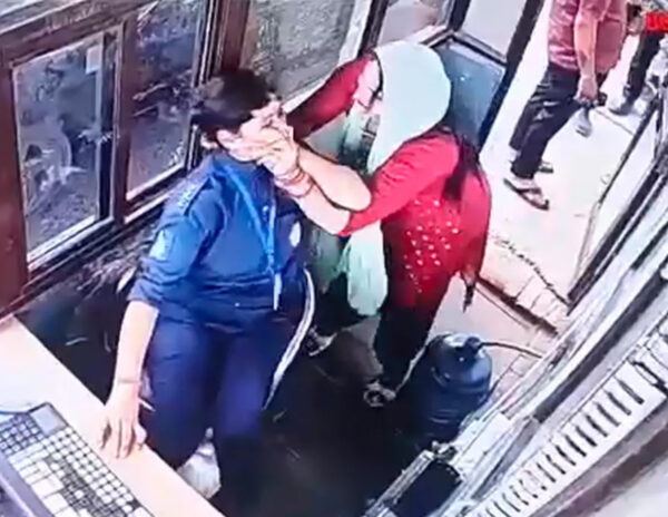 Female-Officer Beaten-Up-At Toll-Plaza