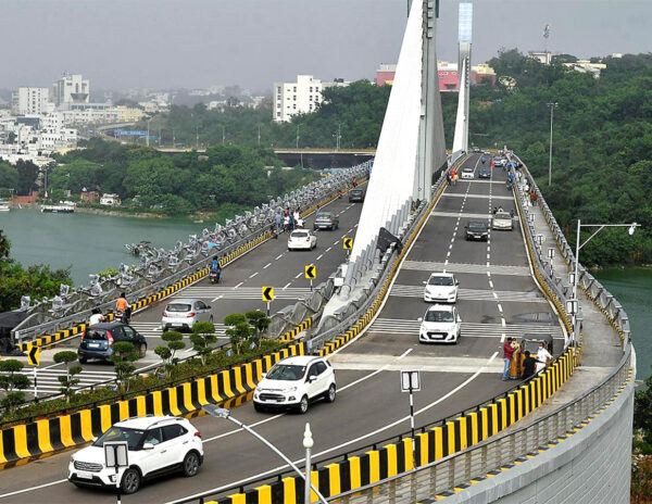 Girl Suicide Hyd Cable Bridge
