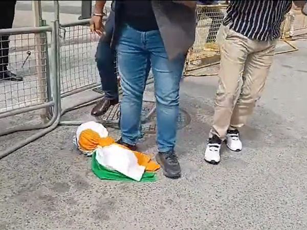 Indian_Flag_Vandalised