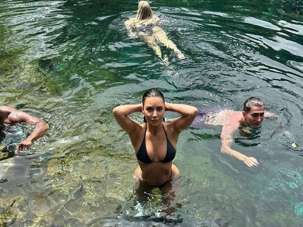 Kim-Kardashians-Nature