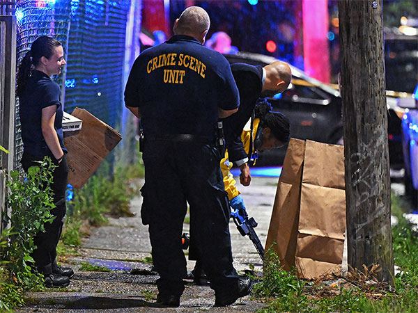 Man Kills 4 members Philadelphia USA