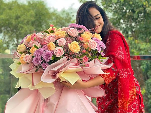 Ram Pothineni Sent Flowers to Baby Herione