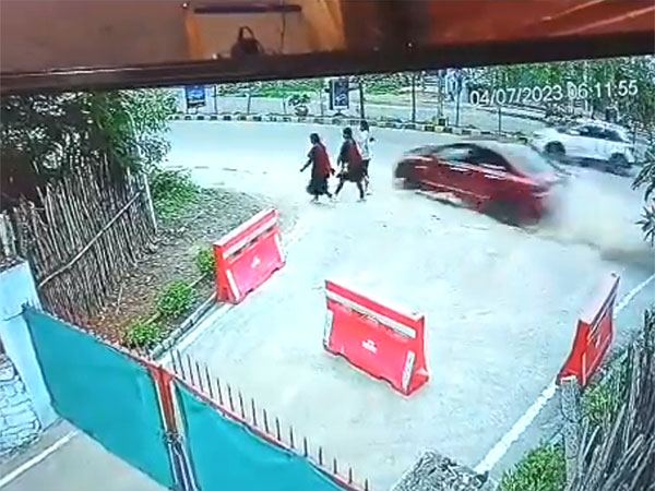 Speeding Car Rams Walkers In Hyd