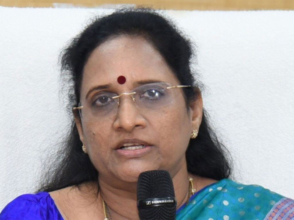 Vasireddi-Padma-Mahila-commission