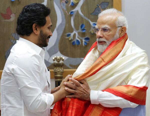 YS-Jagan_Narendra-Modi