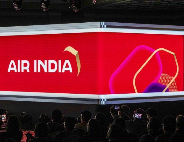 Air-India-Logo-Mixed-Reviews