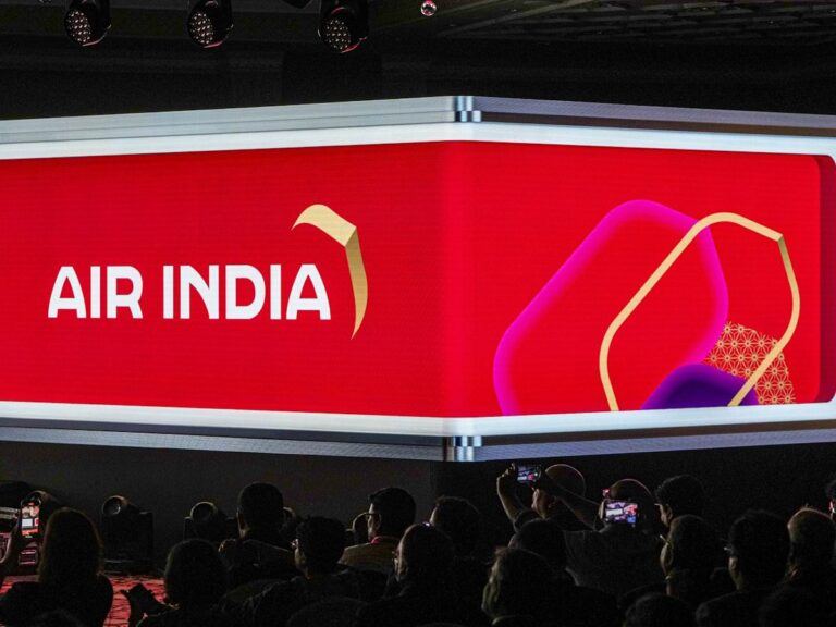 Air-India-Logo-Mixed-Reviews
