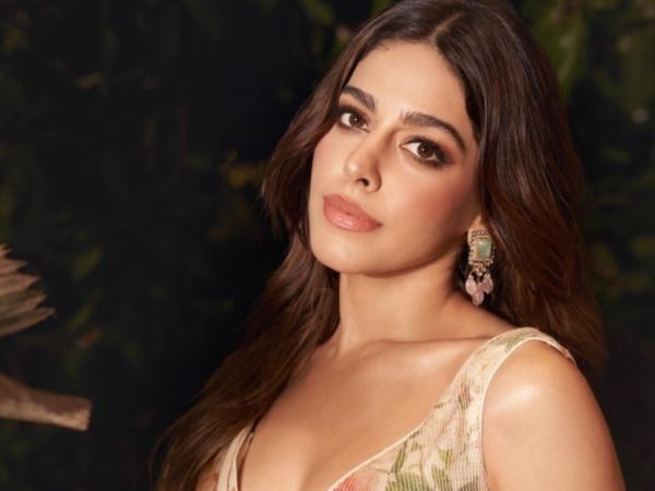 Alaya F Is Too Desi And Too Hot