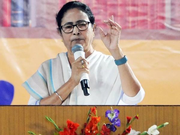 Bengal-CM-Bollywood-Director