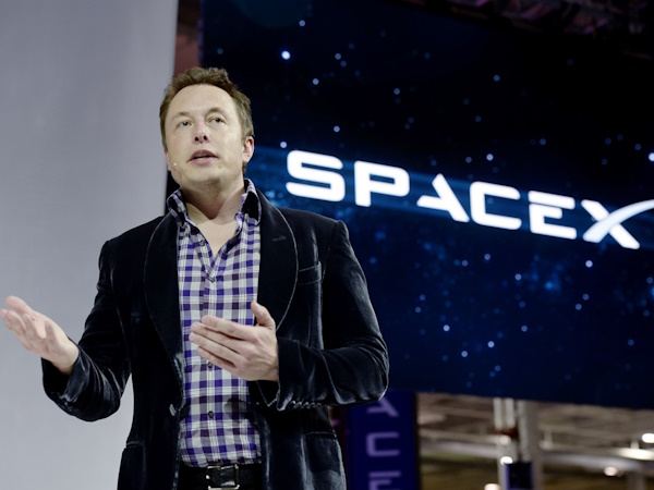Elon-Musk-Rallys
