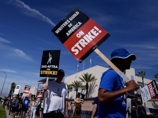 Hollywood-Strike-Costs