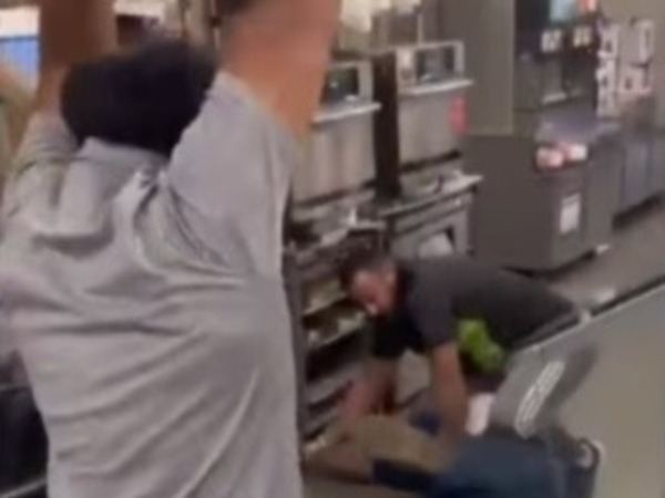 Indian Man Beats Up Robber In USA