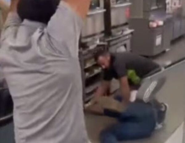 Indian Man Beats Up Robber In USA