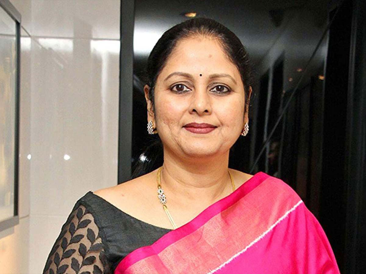బిజెపిలో జయసుధ... నెగ్గుకురాగలరా?