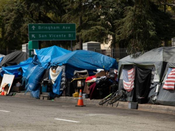 Los Angeles Captured By Homeless People!