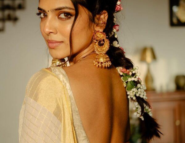 Malvika Mohnan's Divine Onam Outfit