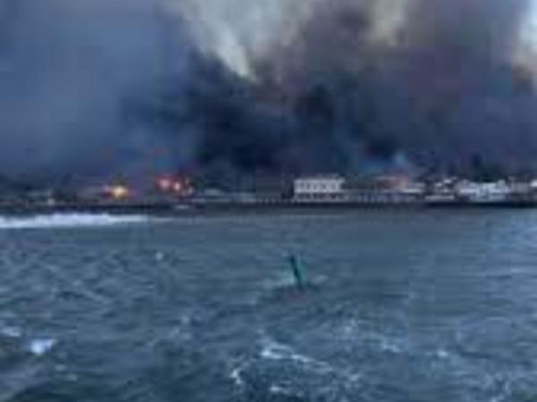 People Jump In Ocean To Survive Fire