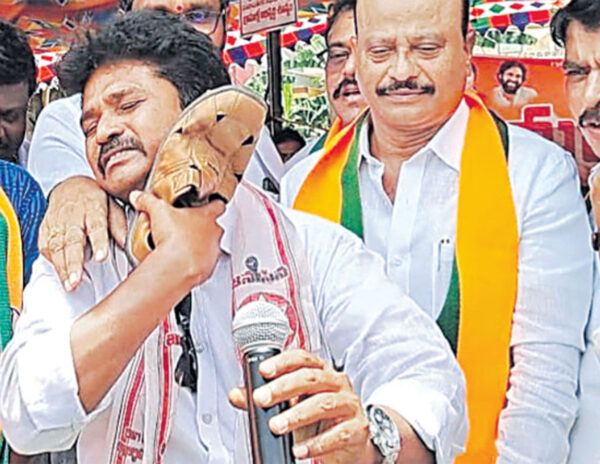 Sarpanch Slaps Himself 