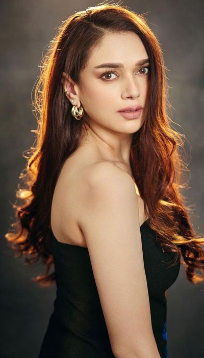 Aditi Rao Hydari Stills In Black