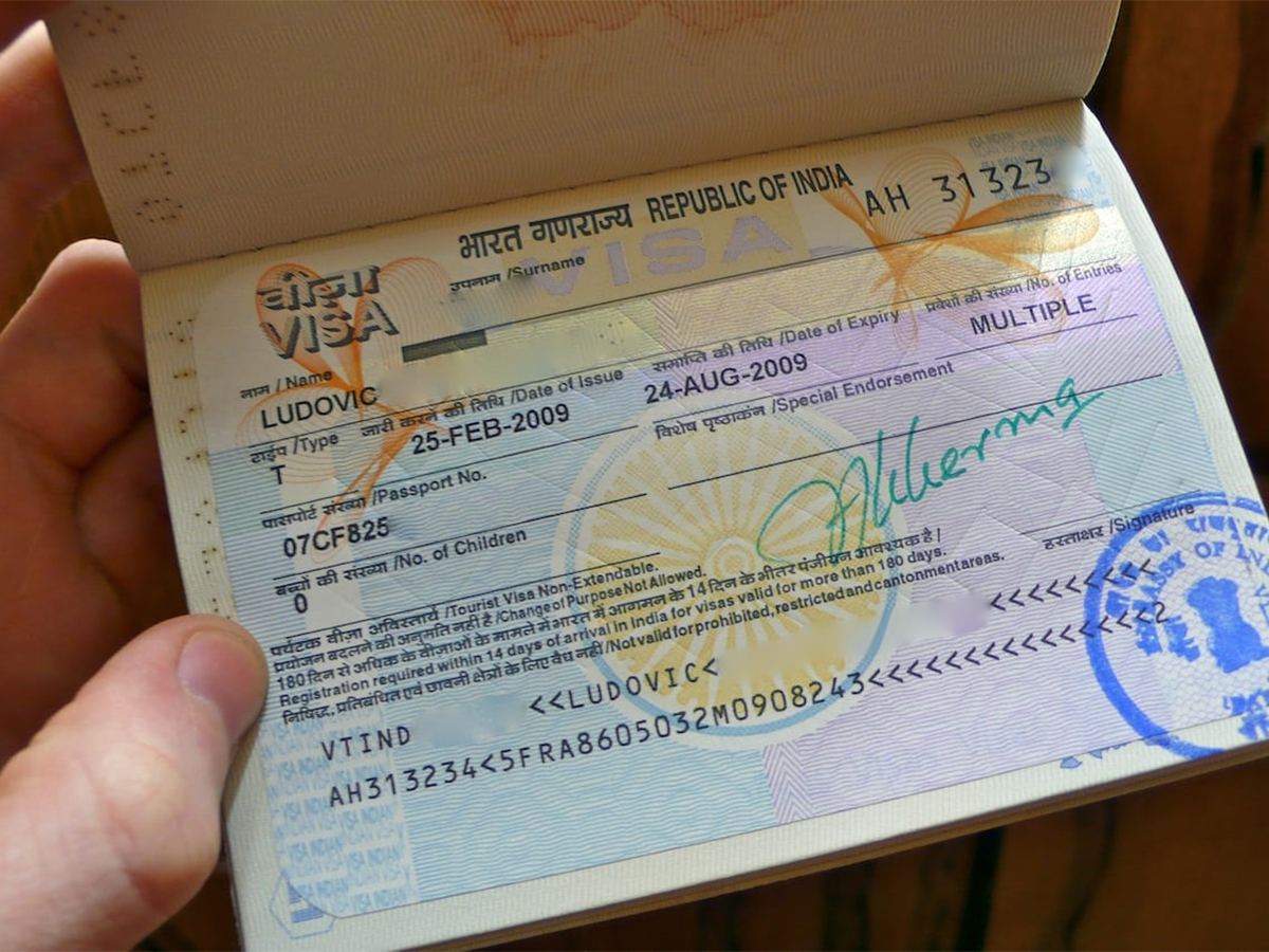 India Suspends Visa Services For Canadians