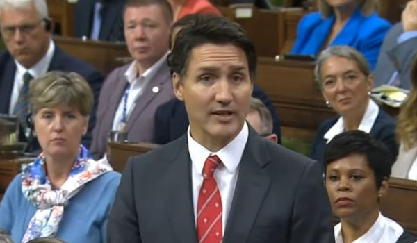 Justin-Trudeau-Sikh-Leader